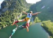 九游娱乐网站-德甲争冠战之夜，京多安赛后评分拉满，一记绝杀定义传奇