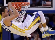 九游游戏-冰与火的对决，爵士末节风暴如何撕裂雷霆防线