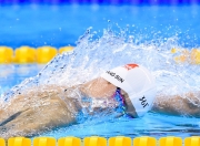 九游体育平台-红牛二队鏖战梅赛德斯，维斯塔潘状态火热，一场颠覆预期的赛道对决