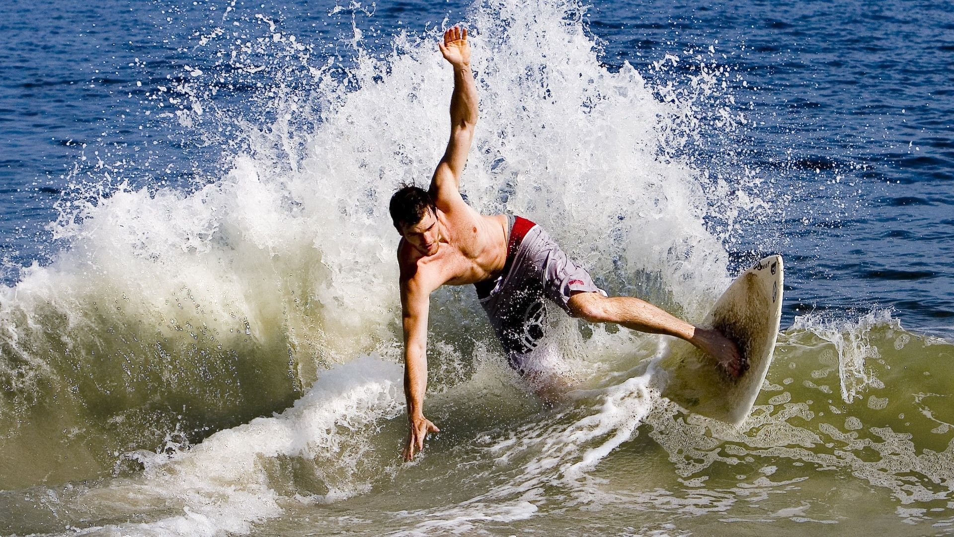 热火正面击溃浙江队，拉梅洛成为关键先生