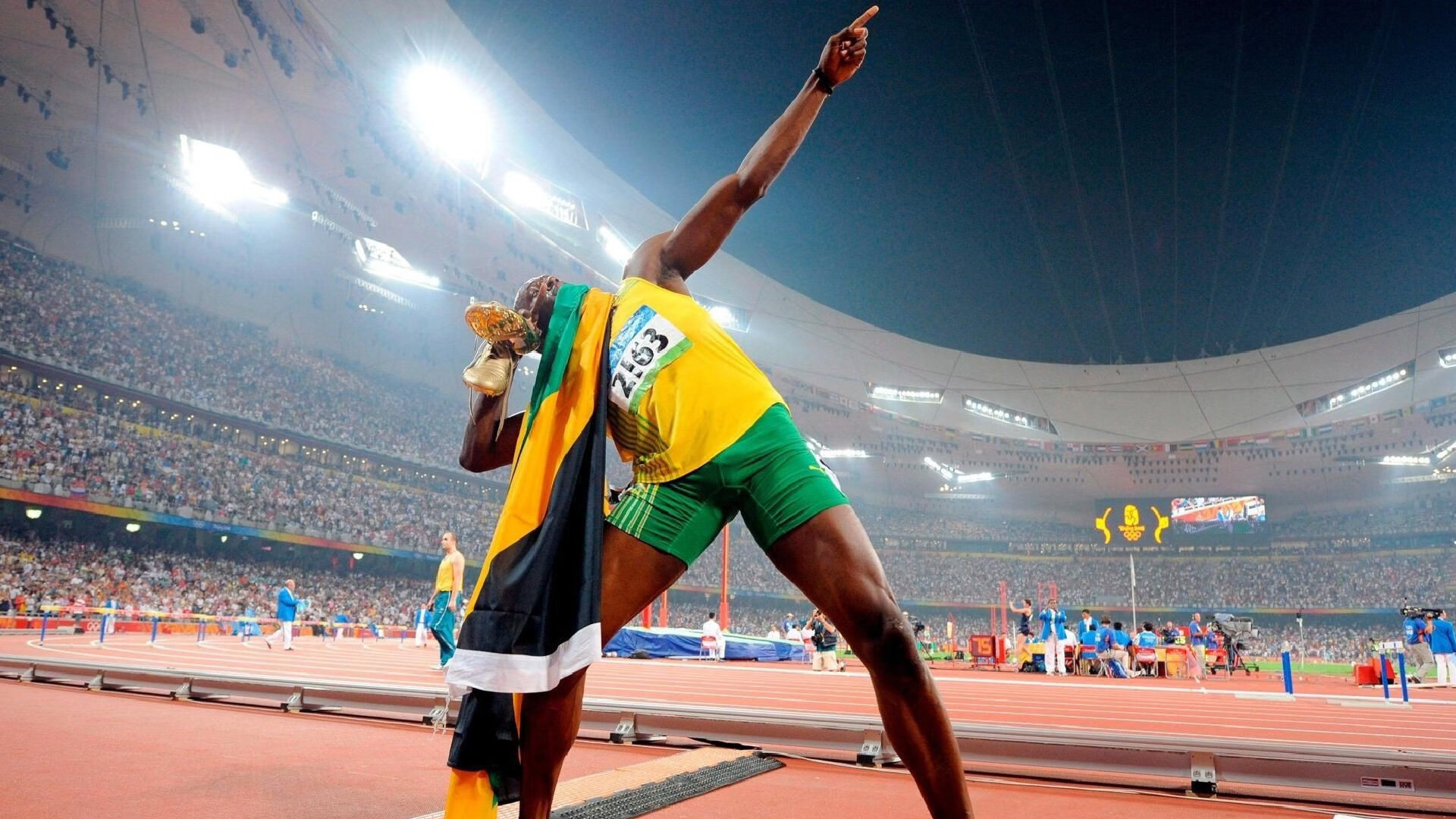 末节风暴，阿什拉夫一锤定音，莱比锡红牛逆转曼城上演欧冠奇迹